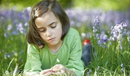 戚薇爆料生孩子视频大全,揭秘明星产子幕后视频大全精彩瞬间